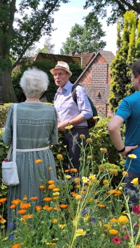 Friedhofsrundgang mit Stadtarchivar Christian Lopau