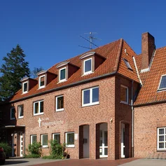 Der Eingangsbereich der Ansveruskirche Ratzeburg